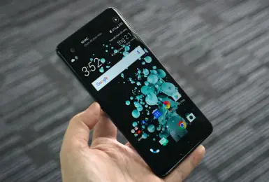 Điện thoại HTC là của nước nào? Có nên sử dụng hay không?