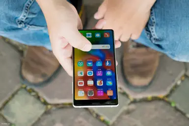 Bphone sẽ như thế nào khi đặt canh một số thương hiệu điện thoại đình đám hiện nay