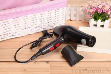 Công dụng bất ngờ của máy sấy tóc.