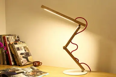 Kinh nghiệm chọn lựa đèn bàn học an toàn cho mắt của trẻ