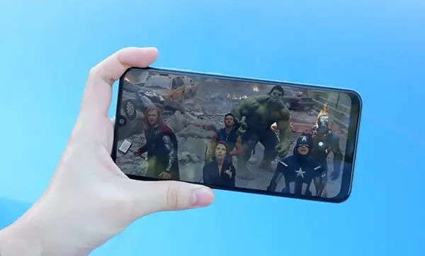 Cày trọn bộ Avengers chỉ với 91% pin - chiếc smartphone nào có viên pin khủng đến vậy?