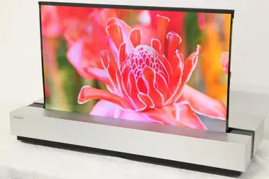 Sharp cạnh tranh trực tiếp với LG trong phân khúc tivi màn hình cuộn