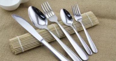 Những điều cấm kỵ khi sử dụng các dụng cụ bằng inox để nấu ăn