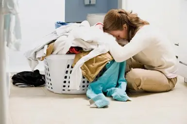 Cách giữ quần áo có hương thơm thanh mát vào những ngày mưa kéo dài