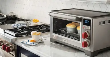 Nên mua lò vi sóng hay nồi chiên không dầu?