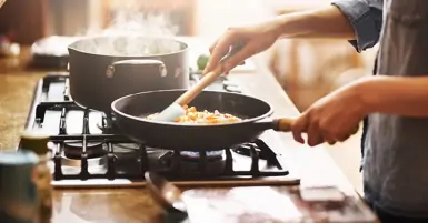 Nấu bếp gas bị đen nồi - Nguyên nhân và cách khắc phục