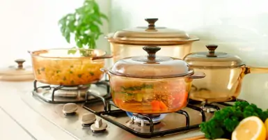 Nồi thủy tinh có nấu được bếp từ không, dùng loại nào tốt?