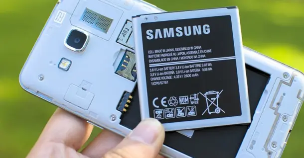 Chia sẻ chi tiết cách tháo pin điện thoại Samsung đúng cách tại nhà an toàn