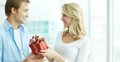 Món quà sinh nhật cho chồng ý nghĩa và thiết thực nhất