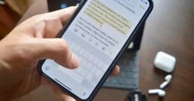 Bật trackpad ẩn trên iPhone hoặc iPad chỉ bằng một vài bước đơn giản, cùng thử ngay!