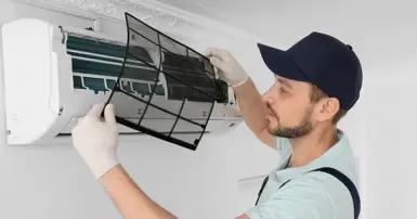 Hướng dẫn cách vệ sinh máy lạnh Toshiba tại nhà đơn giản, tiết kiệm