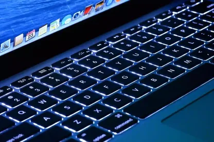 Cách bật, tắt đèn bàn phím MacBook siêu dễ và nhanh chóng