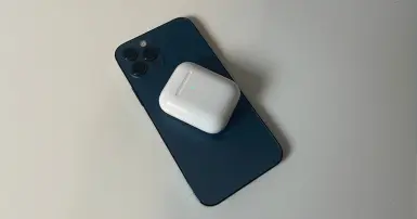 Tìm hiểu công nghệ sạc ngược không dây cho iPhone đang được Apple phát triển