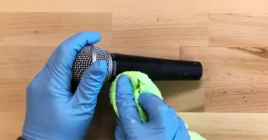 Cách vệ sinh micro karaoke đúng chuẩn, tránh hư hỏng