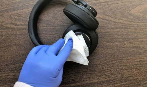 Hướng dẫn cách vệ sinh tai nghe chụp tai cực sạch tại nhà