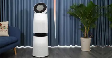 Dùng máy lọc không khí có cần đóng cửa không?