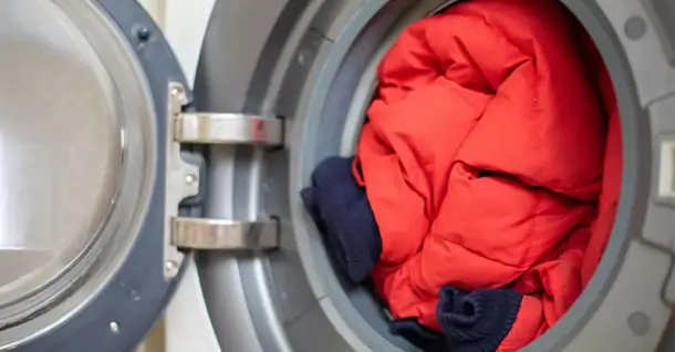 Mẹo giặt áo phao bằng máy giặt cực chuẩn