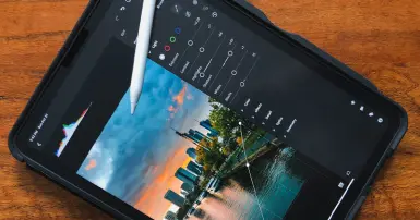 Nên dùng iPad Pro cho việc xử lý hình Lightroom hay không?