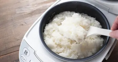 Hướng dẫn cách khử mùi nồi cơm điện hiệu quả tại nhà