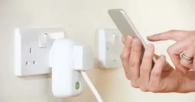 Ổ cắm điện thông minh là gì? Cách sử dụng ổ cắm điện thông minh bạn nên biết