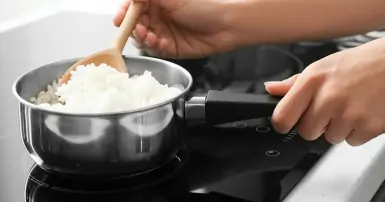 Hướng dẫn nấu cơm bằng bếp từ thơm ngon đơn giản tại nhà