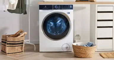 Hướng dẫn chi tiết cách vệ sinh máy sấy Electrolux