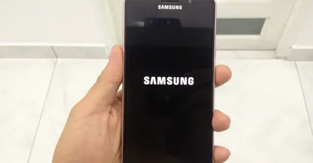 Điện thoại Samsung bị treo logo là do đâu? Nguyên nhân và cách khắc phục