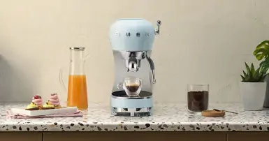 Máy pha cà phê Smeg của nước nào? Có nên mua không?