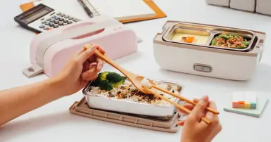 Hộp hâm nóng thức ăn là gì? Có nên mua không?