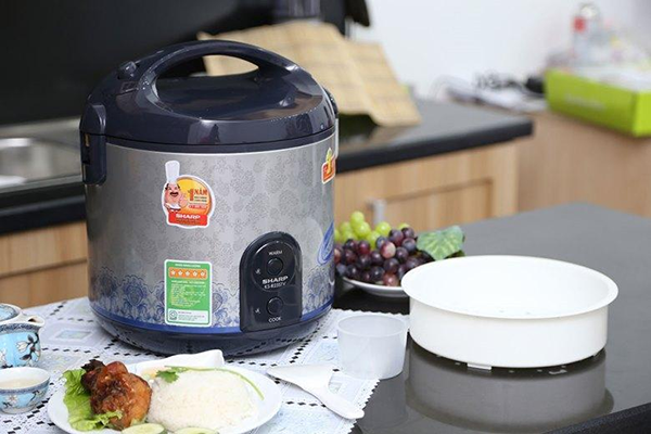 5 nồi cơm điện Sharp cơm dẻo ngon m&agrave; bạn n&ecirc;n quan t&acirc;m