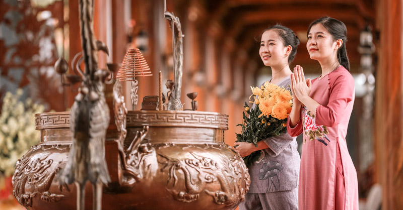 Không Nên Đi Chùa Vào Ngày Nào? Những Lưu Ý Quan Trọng Cho Người Hành Hương
