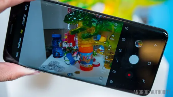 Lộ diện hình ảnh render Galaxy S9S9 Thiết kế giống nhau cảm biến vân  tay đặt vị trí mới  Hoàng Hà Mobile
