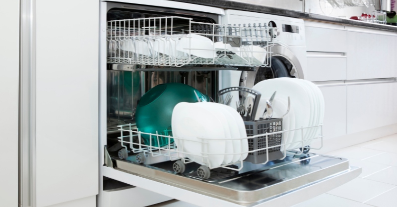 Cách xếp bát đĩa vào máy rửa bát đúng chuẩn, rửa sạch hiệu quả