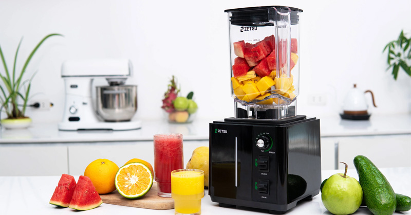 Hướng dẫn sử dụng máy xay sinh tố đúng cách, bền bỉ và an toàn tại nhà