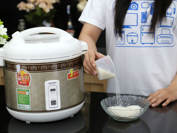 Cách sử dụng cốc đong gạo: chính xác, dễ dàng