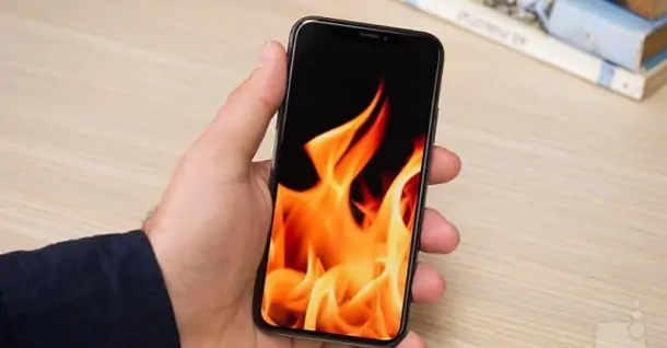 Nguyên nhân gì khiến iPhone bị nóng khi sạc pin và sử dụng cùng lúc?