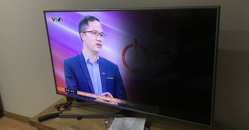 TIVI BỊ ĐEN NỬA MÀN HÌNH NGUYÊN NHÂN VÀ CÁCH KHẮC PHỤC