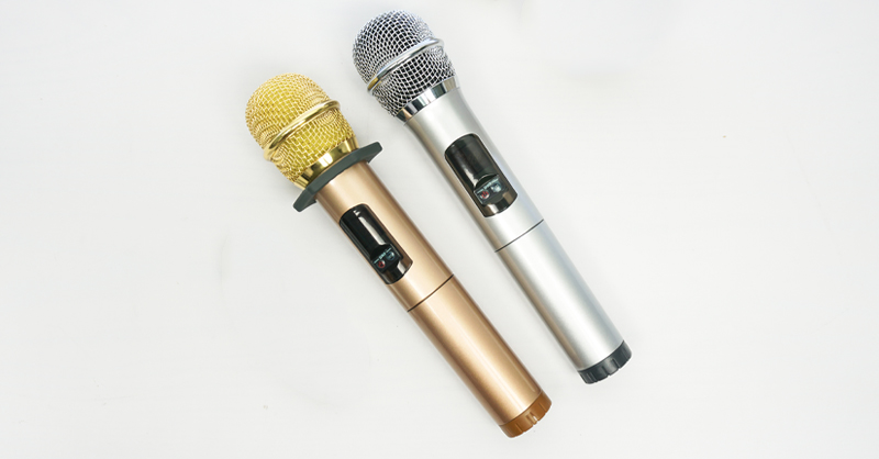 Tạo sao micro karaoke bị hú? Bỏ túi cách khắc phục hiệu quả