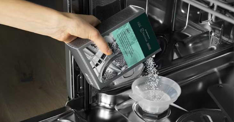 máy rửa bát Bosch báo thiếu muối