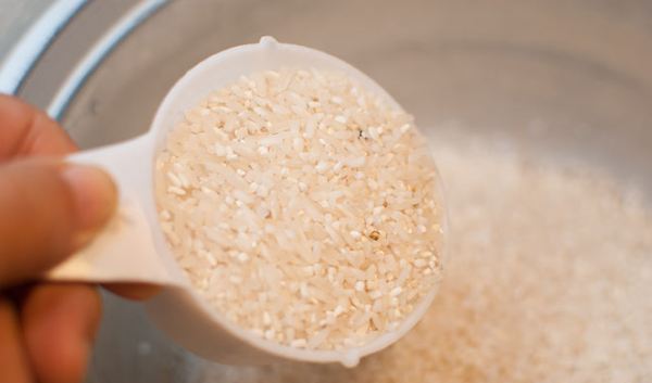 Đong gạo chủ yếu xác