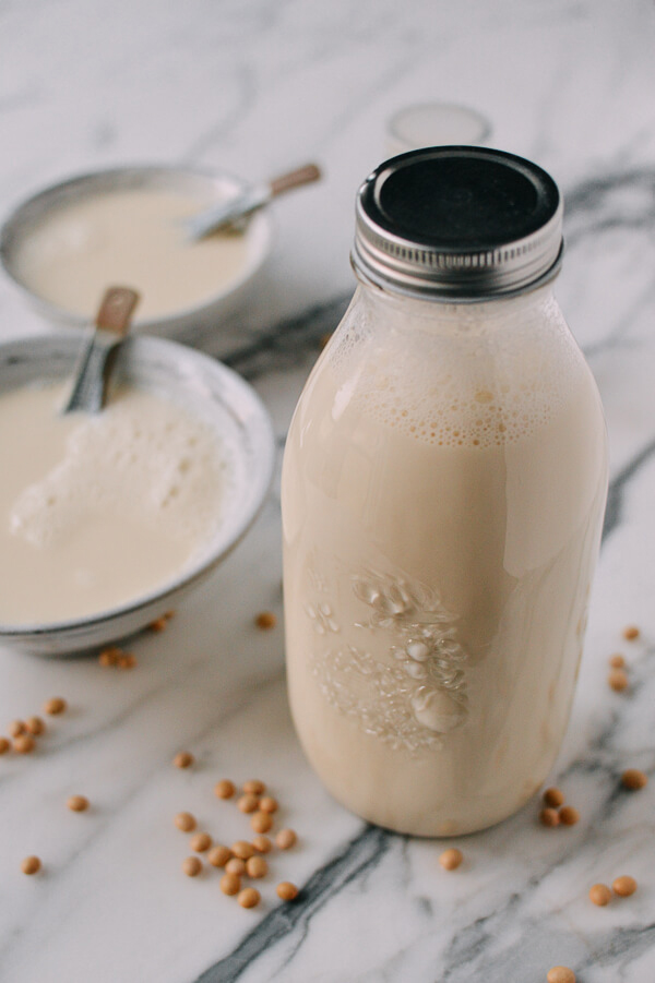 Cách thực hiện sữa đậu nành vừa thơm vừa ngon sử dụng máy xay sinh tố