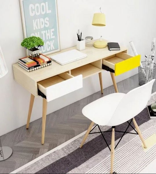 Với một bàn làm việc đơn giản và tiết kiệm, bạn sẽ có một giải pháp thông minh để tạo ra không gian làm việc tiện nghi trong căn phòng của mình. Bàn làm việc đơn giản này không chỉ giúp bạn tiết kiệm chi phí mà còn giúp bạn giữ được sự tinh tế và ấn tượng khi làm việc.