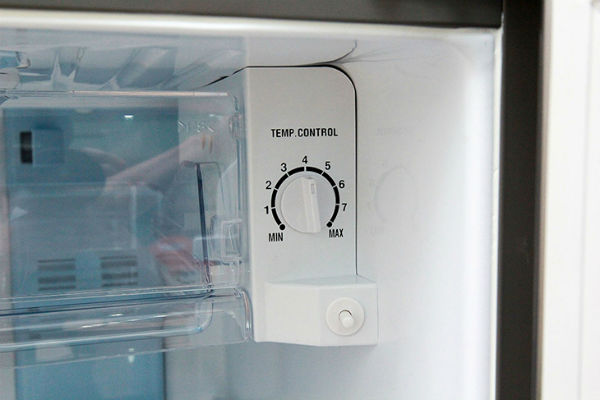 Cách sử dụng tủ lạnh sharp tiết kiệm điện chỉ với 1 chiêu nhỏ