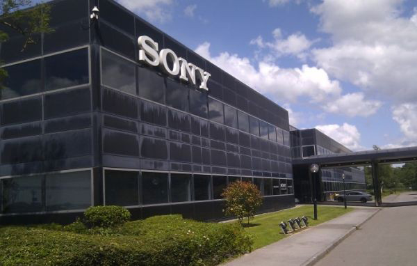 Có nên mua sử dụng các mẫu điện thoại của Sony?