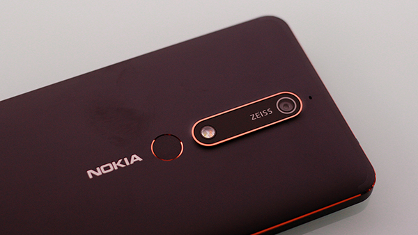 Đánh giá chi tiết Nokia 6.1: Cấu hình mạnh mẽ, camera Zeiss, thiết kế hoài cổ, giá bán 6,6 triệu
