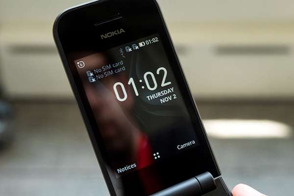 "Huyền thoại" Nokia 2720 Flip: Sự hiện đại và sang trọng trong thân hình của một chiếc điện thoại cổ điển
