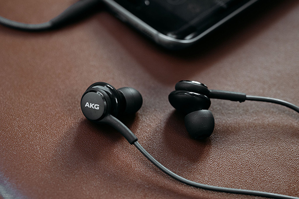 Samsung Galaxy Note 10 sẽ được trang bị tai nghe AKG có khả năng khử tiếng ồn