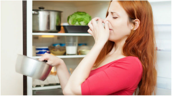 Thức ăn để trong tủ lạnh bị nhanh hỏng là dấu hiệu tủ lạnh nhà bạn có vấn đề