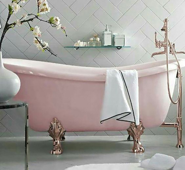 Kiểu bồn tắm mà bạn chọn sẽ thể hiện phong cách và cá tính của bạn. Thông qua sự đa dạng về kiểu dáng, kích thước và chất liệu, những sản phẩm bồn tắm hiện đại không chỉ là một tiện nghi mà còn là một phần của kiến trúc và trang trí nội thất nhà ở.