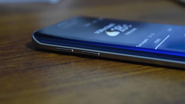 OPPO có thể sẽ ra mắt màn hình cong để cạnh tranh với dòng Galaxy S của Samsung